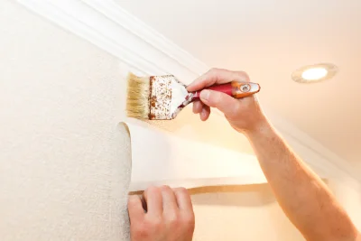Pose de papier peint à Voinsles — revêtements muraux et toiles de verre